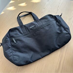 Vera Bradley Black Large Duffel Bag Floral Lined travel pockets